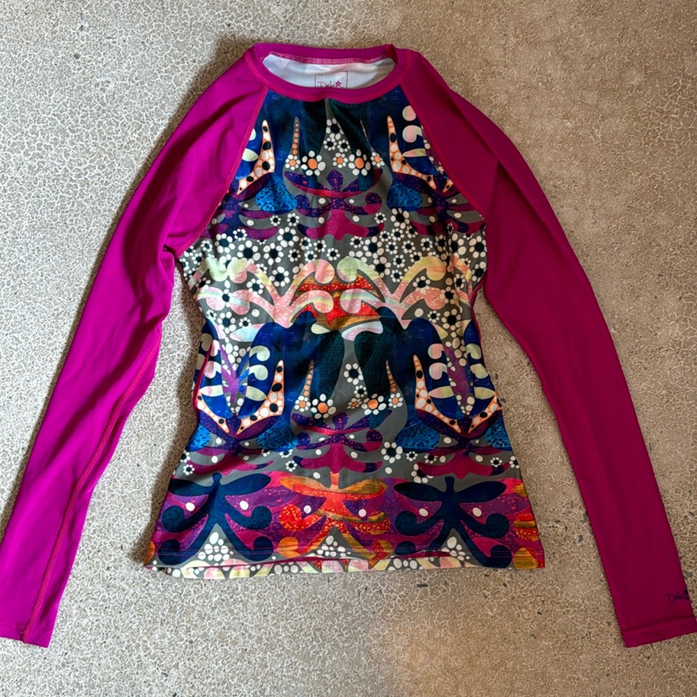 Dakine fun and colorful long sleeved swim top in XS
